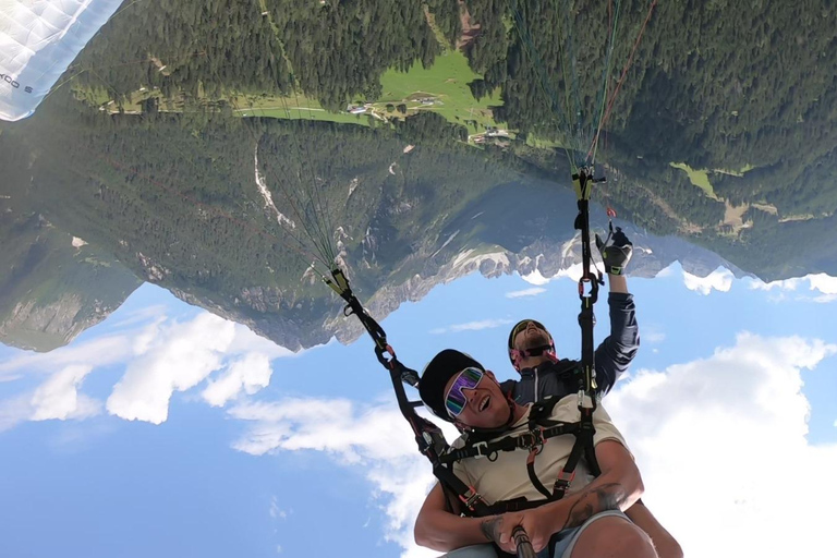 Neustift im Stubaital: Tandem Paragliding Flight Stubaital: Classic Tandem Paragliding Flight