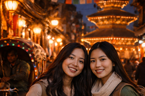 Kathmandu: Women-Only Evening Walk with Dinner and Drinks