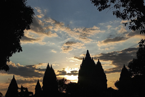 Aventure au temple de Prambanan et à la grotte de Pindul