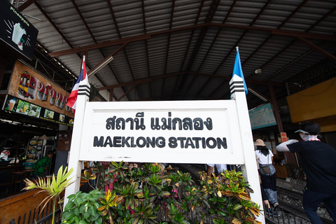 Bangkok: drijvende markt, Wat Sam Phran en cafés tourBangkok: Drijvende markt, Wat Sam Phran &amp; cafés tour