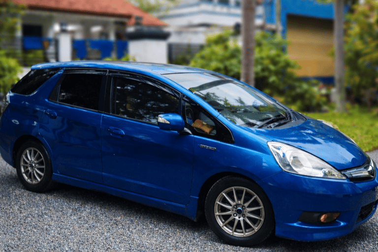 Sri Lanka Private Car & Driver | Custom Tours,Day trips