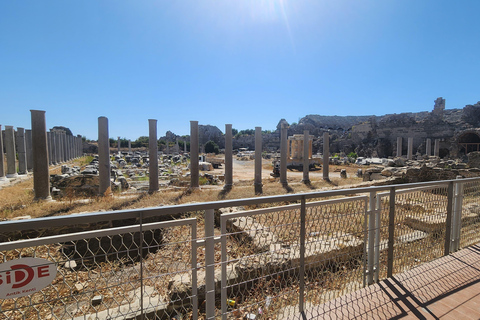 Tur i liten grupp på Ancient Side Rundvandring med Apollontemplet