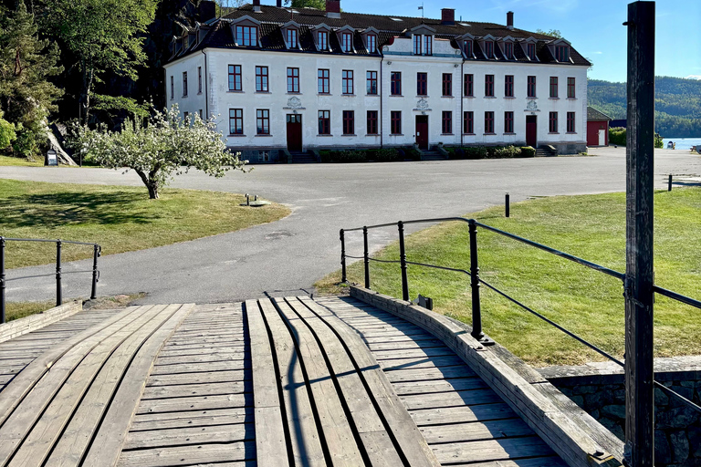 From Oslo: Drøbak and Oscarsborg Fortress Day Trip