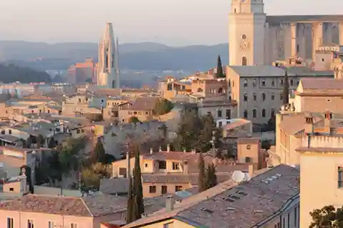 Barcelona: Barcelona, Girona & Besalú Jewish History Tour