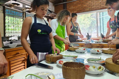 Chiang Mai: Morning Cooking Class with Market Visit