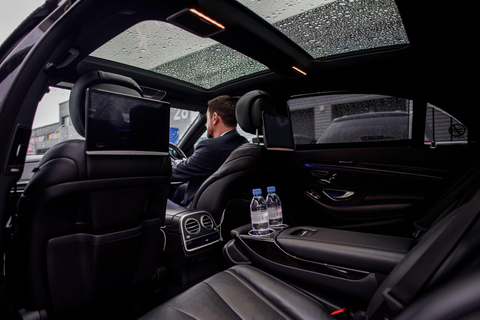 Cambridge and Oxford Universities Tour Estate Car