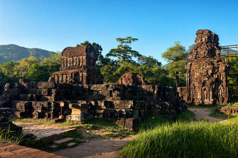 Da Nang: My Son Sanctuary & Golden Hands Bridge Private Tour