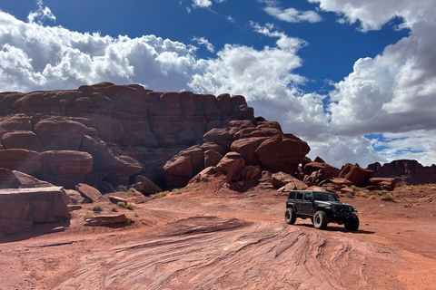 Moab: Private Scenic Jeep Tour with Guide