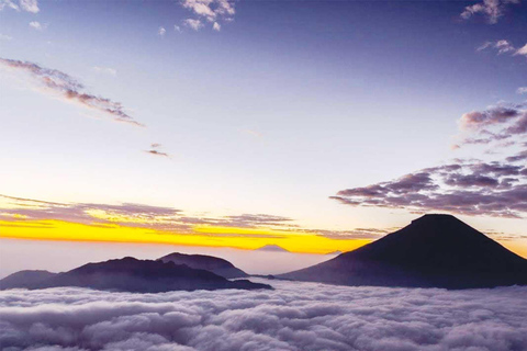 De Yogyakarta: Viagem guiada de 1 dia ou ao nascer do sol no platô de Dieng