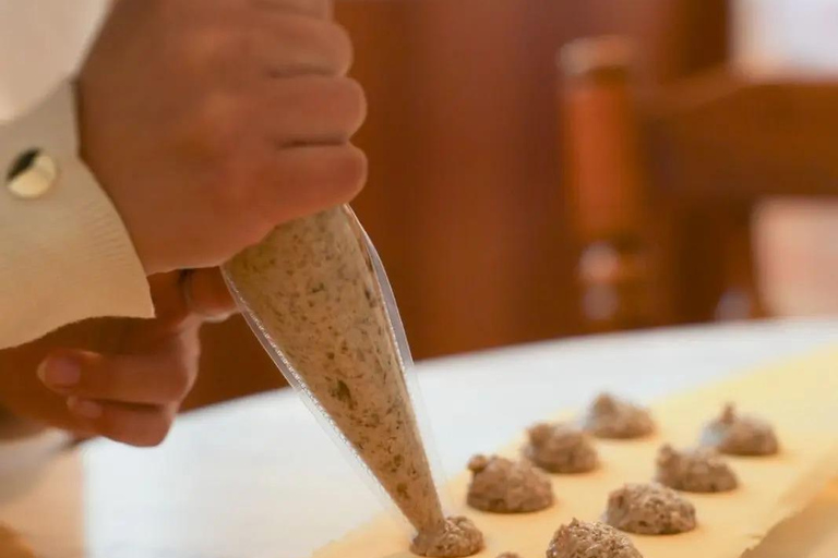 Riyadh: Ravioli Cooking Workshop from Scratch – Women's Only