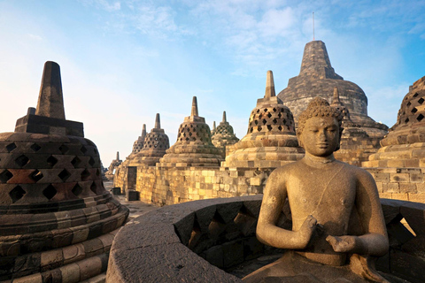 yogyakarta : lever de soleil à borobudur et temple de prambanan