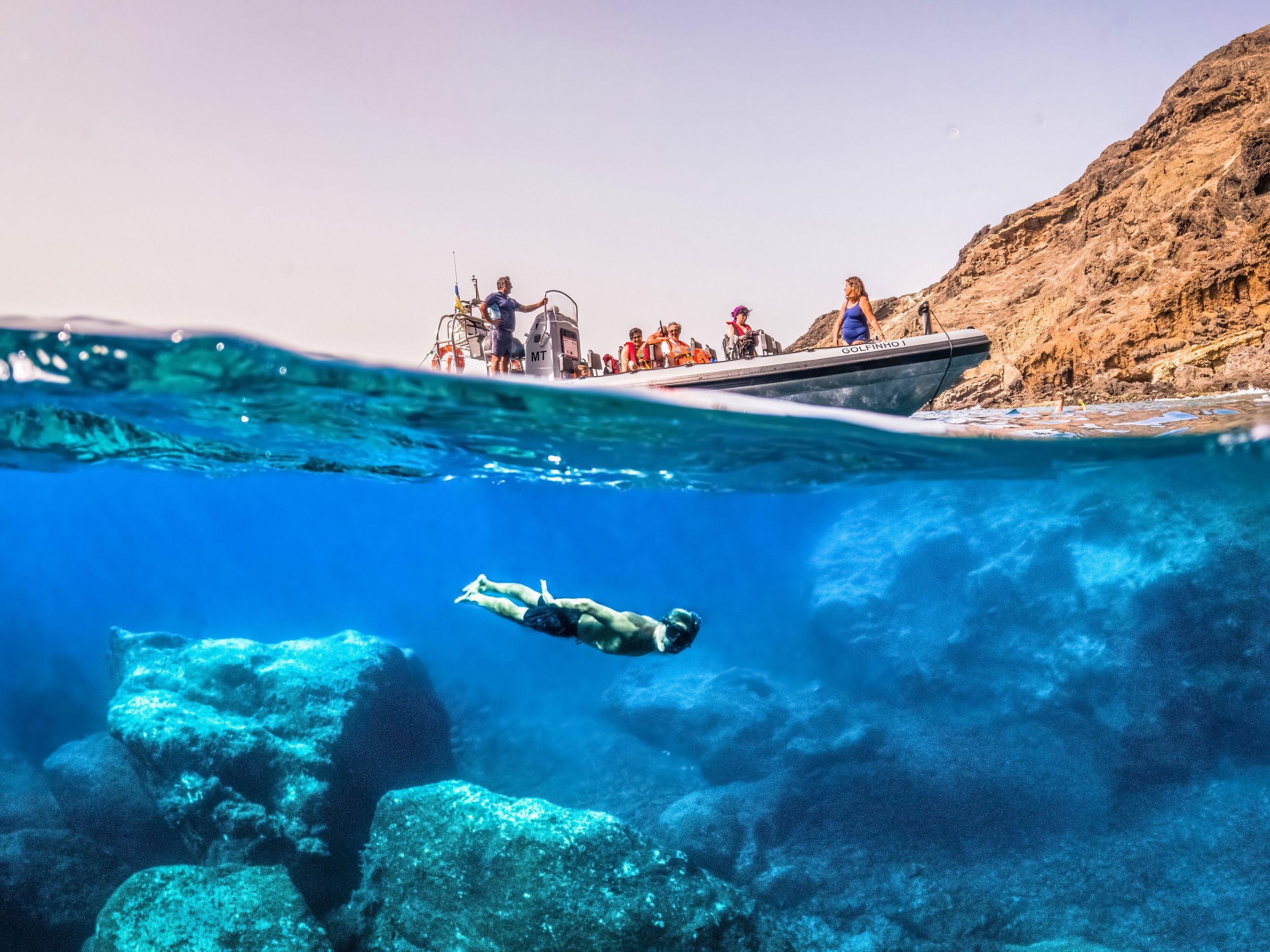 Fahrt mit einem Festrumpfschlauchboot vor der Insel Porto Santo