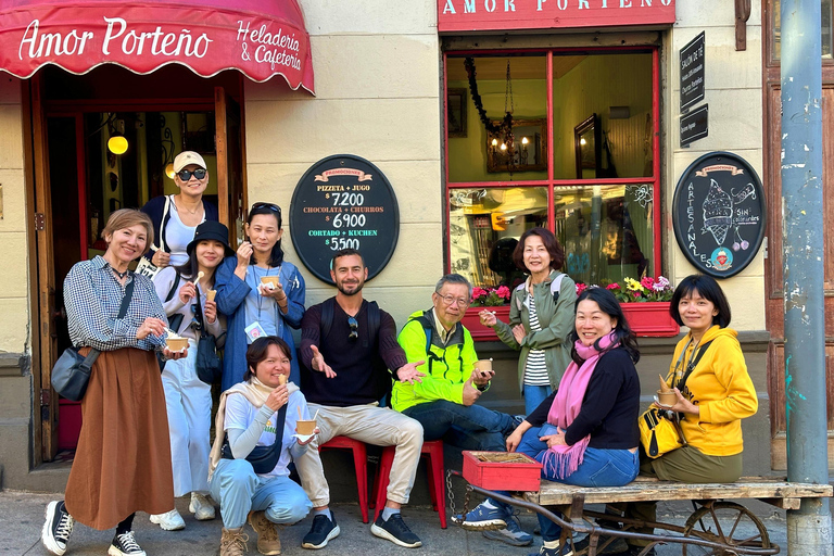 Valparaíso: Historical Walking Tour with Local Guide