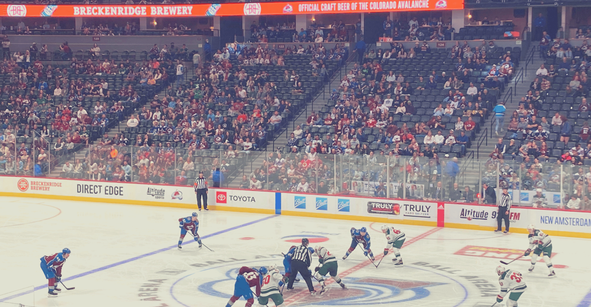 Denver, Colorado Avalanche NHL Gioco Biglietto a Ball Arena - Hizvo