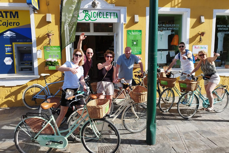 Malaga: Guided Bike Tour Malaga: Guided Cycling Tour