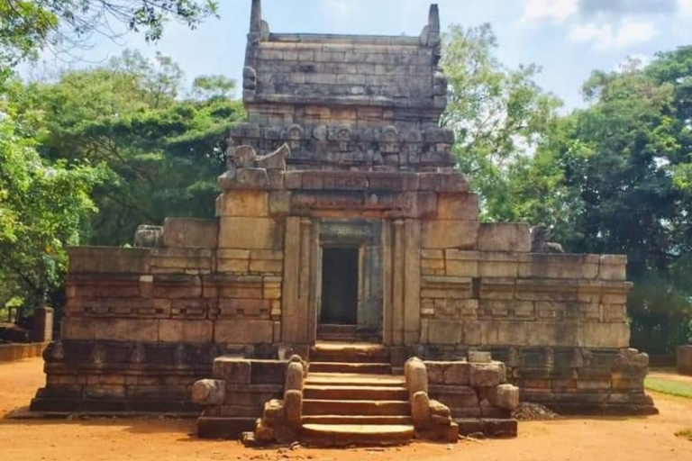 Kandy: Kandyan Royalty to kingdom of Sigiriya