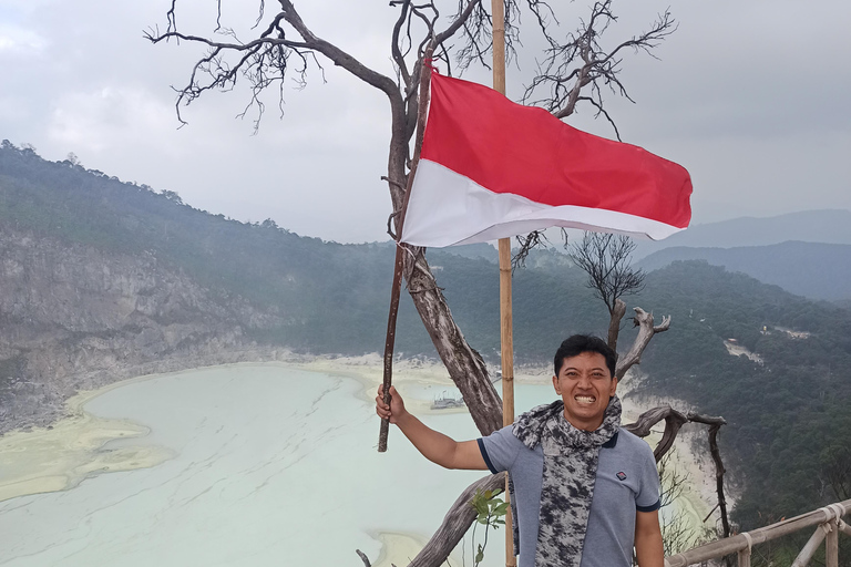 Vulcano, sorgenti calde, bagni di fango e tour del tè: tutto inclusoGiro aperto
