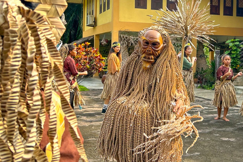 Kuala Lumpur: Mah Meri Cultural Village & Mangrove Tour