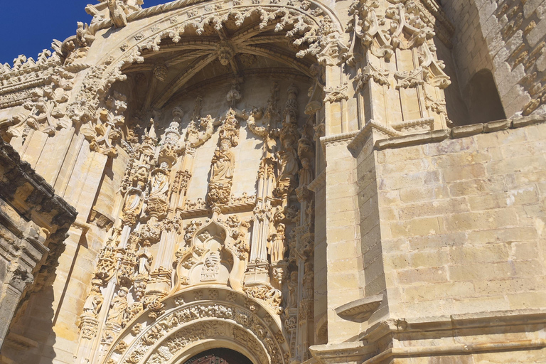 From Lisbon: Medieval Tour, Batalha, Tomar, Alcobaça, Óbidos Private Tour Option
