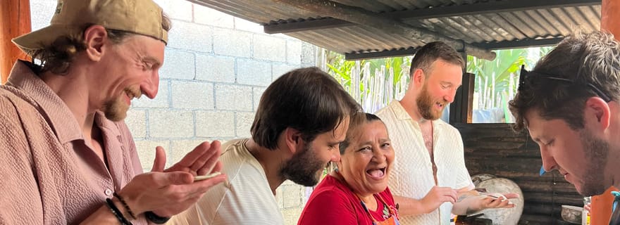 El Paredón : cours de cuisine traditionnelle avec une famille locale