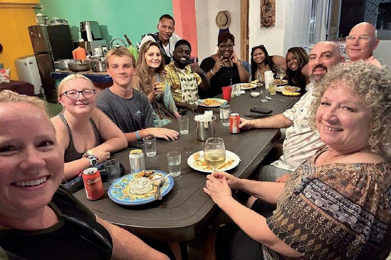 Panama City: Afro-Panamanian Buffet with Drinks