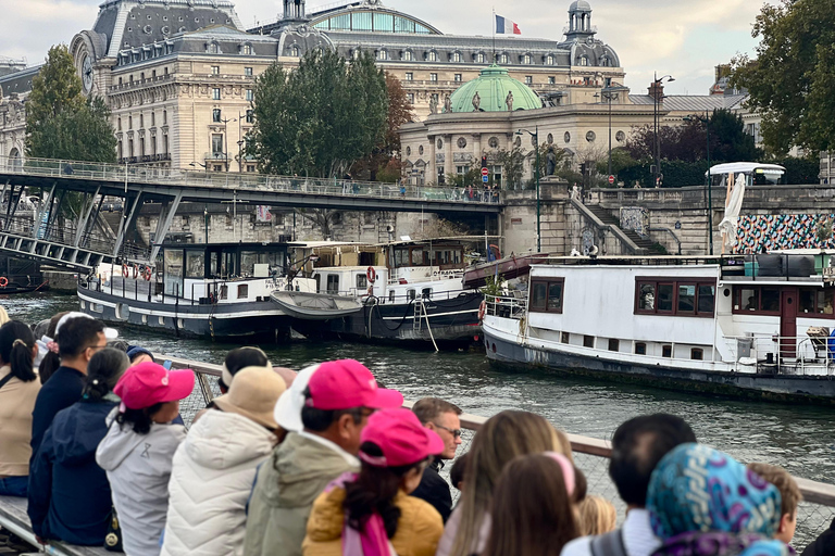 Paris: Seine River Sightseeing Cruise with Parisian Macaron Paris: Seine Day/Evening Cruise & Macaron Experience