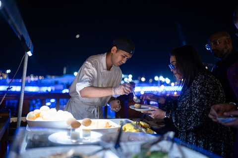 迪拜：码头豪华游艇巡游，搭配五星级印度晚餐