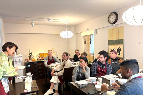 Tokyo: Mochi-Making Class in a Private Studio