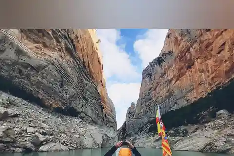 Barcelona: Rejs katamaranem do Congost de Mont-rebei