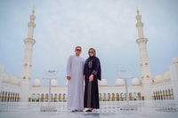 De Abu Dhabi, Gran Mezquita, Palacio Real y Torre Etihad - Housity