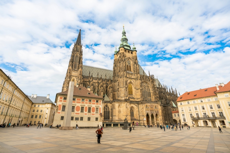 Prague Castle: Small-Group Tour with Local Guide & Admission Small-Group Tour in French with Local Guide & Admission