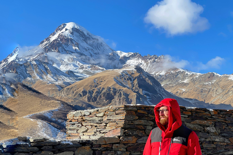 Gudauri e Kazbegi - tour di gruppo di un giorno da Kutaisi