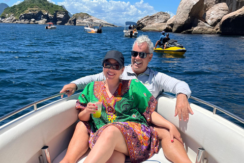 Rio de Janeiro: Carnival Block & Boat Tour with Pickup