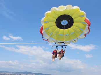 Barcelona: Parasailing with 360º Panoramic Skyline Views