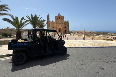 Gozo: Tour di un giorno in buggy con pranzo e sosta per nuotare