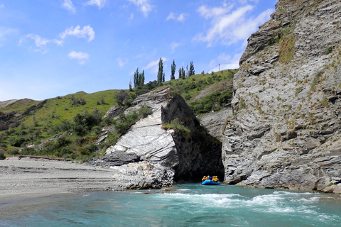 Queenstown: rafting en el río Shotover y excursión al cañón SkippersPor la mañana: Rafting en el río Shotover y excursión al cañón Skippers