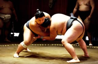 Osaka: Sumo-Erlebnis mit Live-Show & Herausforderung für das Publikum