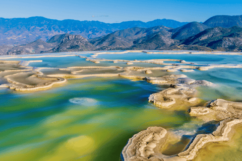 Caminos del Condoy: Zagotuj wodę, Mitla. Mezcal