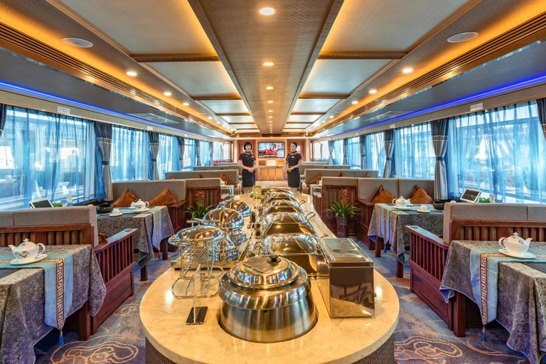 Guilin: Scenic 4-Star Li River Cruise to Yangshuo 4-Star Li River Cruise with English-Speaking Guide