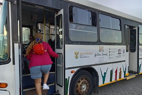 Cape Town: Table Mountain, Robben Island, & Dinner Tour