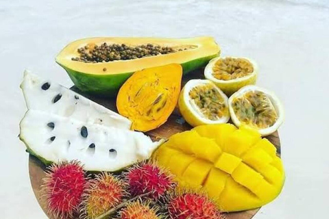 桑给巴尔：海星、浮潜和蓝泻湖探险桑给巴尔：海星、浮潜和蓝泻湖（含接送服务）