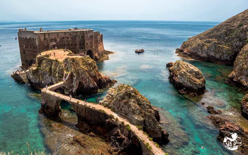 Porto: Berlengas Islands, Óbidos Castle and Peniche Day Trip