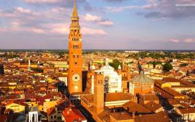 Cremona: City of art and music in Italian