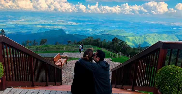 Colagem de mídia