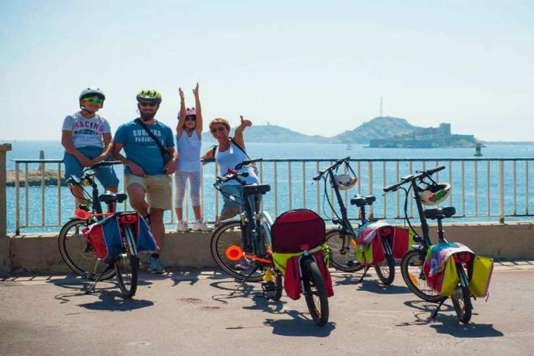 Lyon: Guided E-Bike Tour Lyon: Guided tour by electric bike