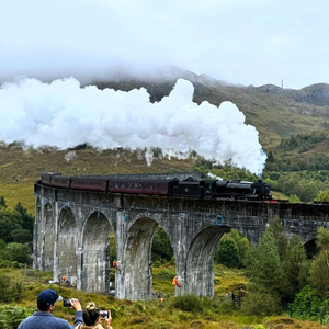 From Edinburgh: Glenfinnan Viaduct, Glencoe & Highlands Tour