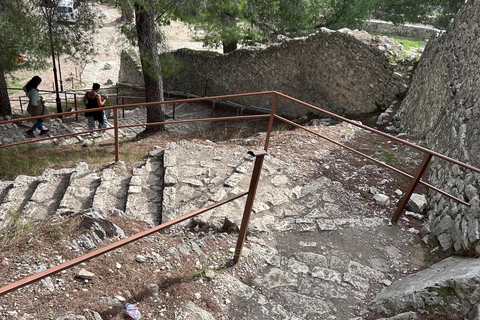 Vlora/Rradhime/Orikum: Berat Castle and Old City Sunset Tour From Vlora: Berat Castle & OldCity Sunset Tour