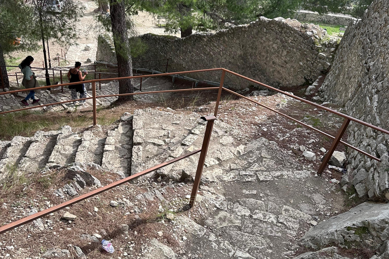 Vlora/Rradhime/Orikum: Berat Castle and Old City Sunset Tour From Vlora: Berat Castle & OldCity Sunset Tour