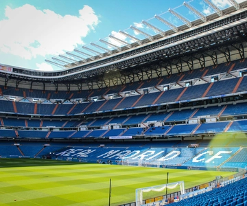 Madrid: Real Madrid Bernabeu Stadium Tour with Tapas