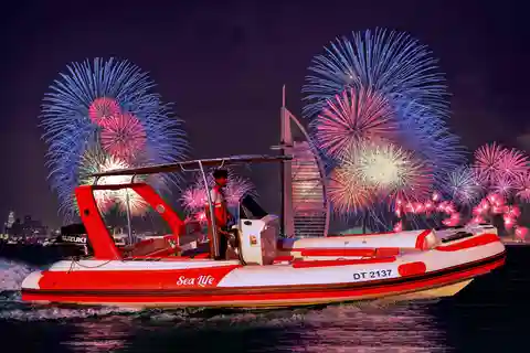 Dubai: New Year's Eve Shared Fireworks Boat Tour